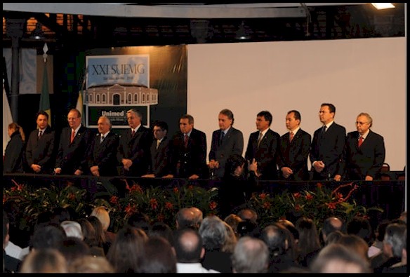 Participantes da mesa de abertura do XXI-SUEMG